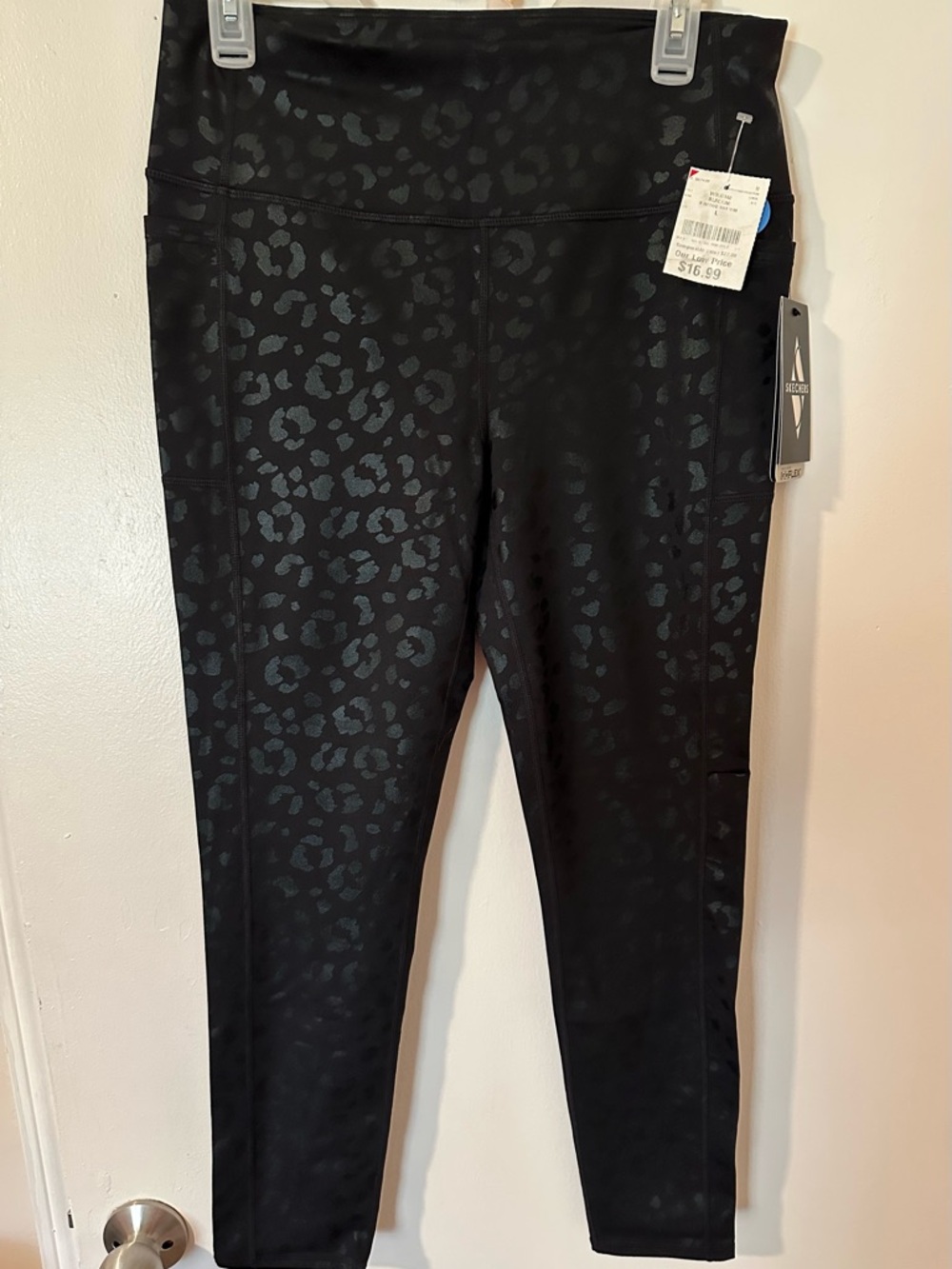Skechers Black Leopard Print active Leggings